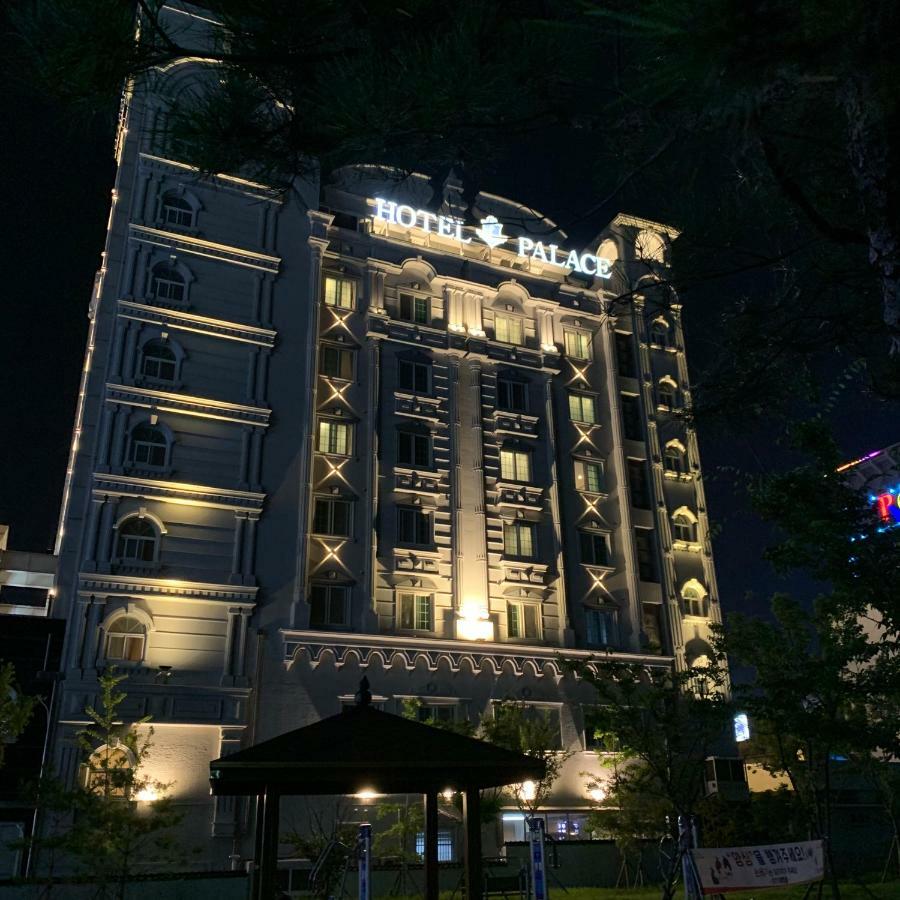 Hotel Palace Pchohang Exteriér fotografie